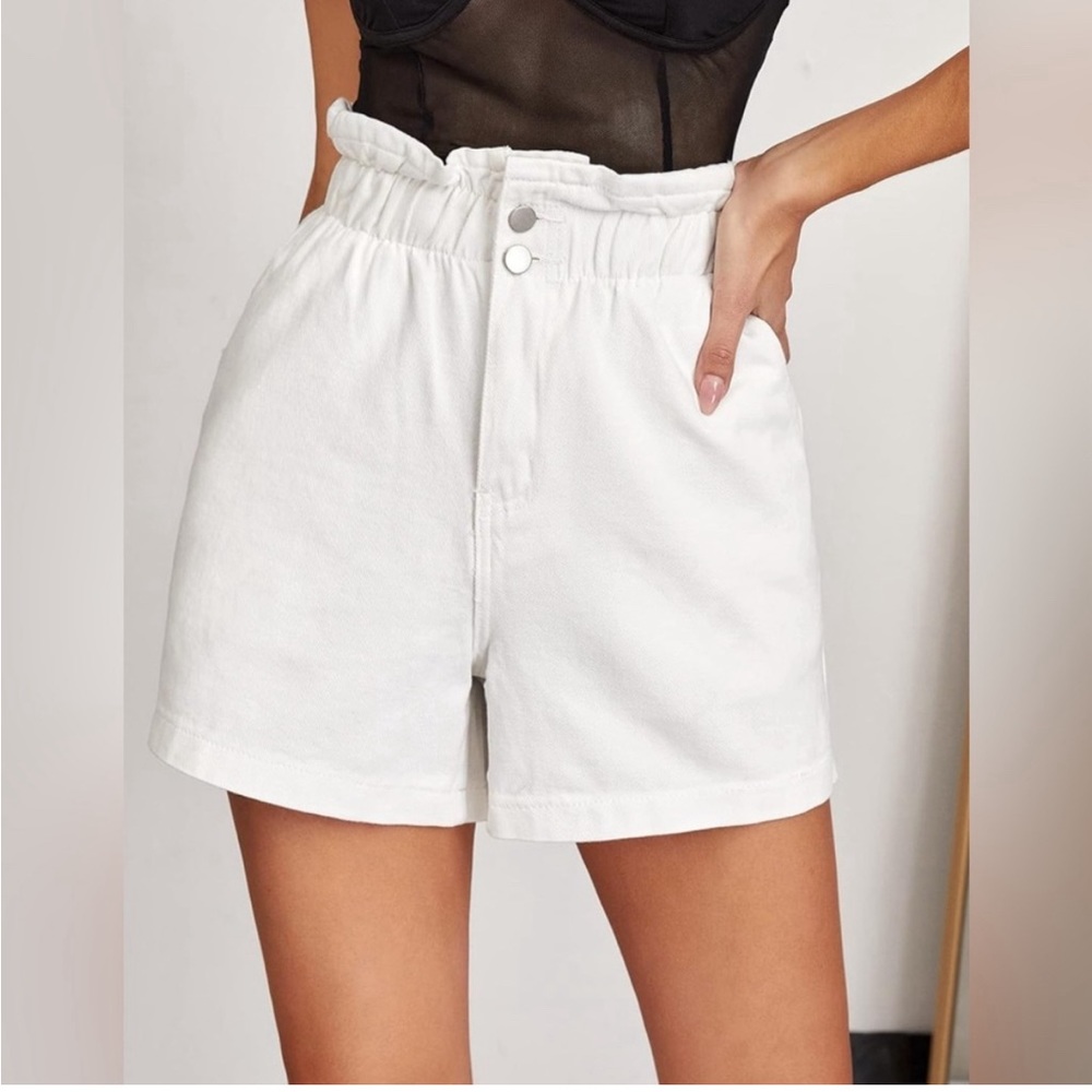 H&M White 100% Cotton High-Waisted Paper Bag Shorts - 4 - Great Condition